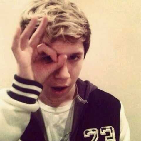 larryjournalss's profile picture. 