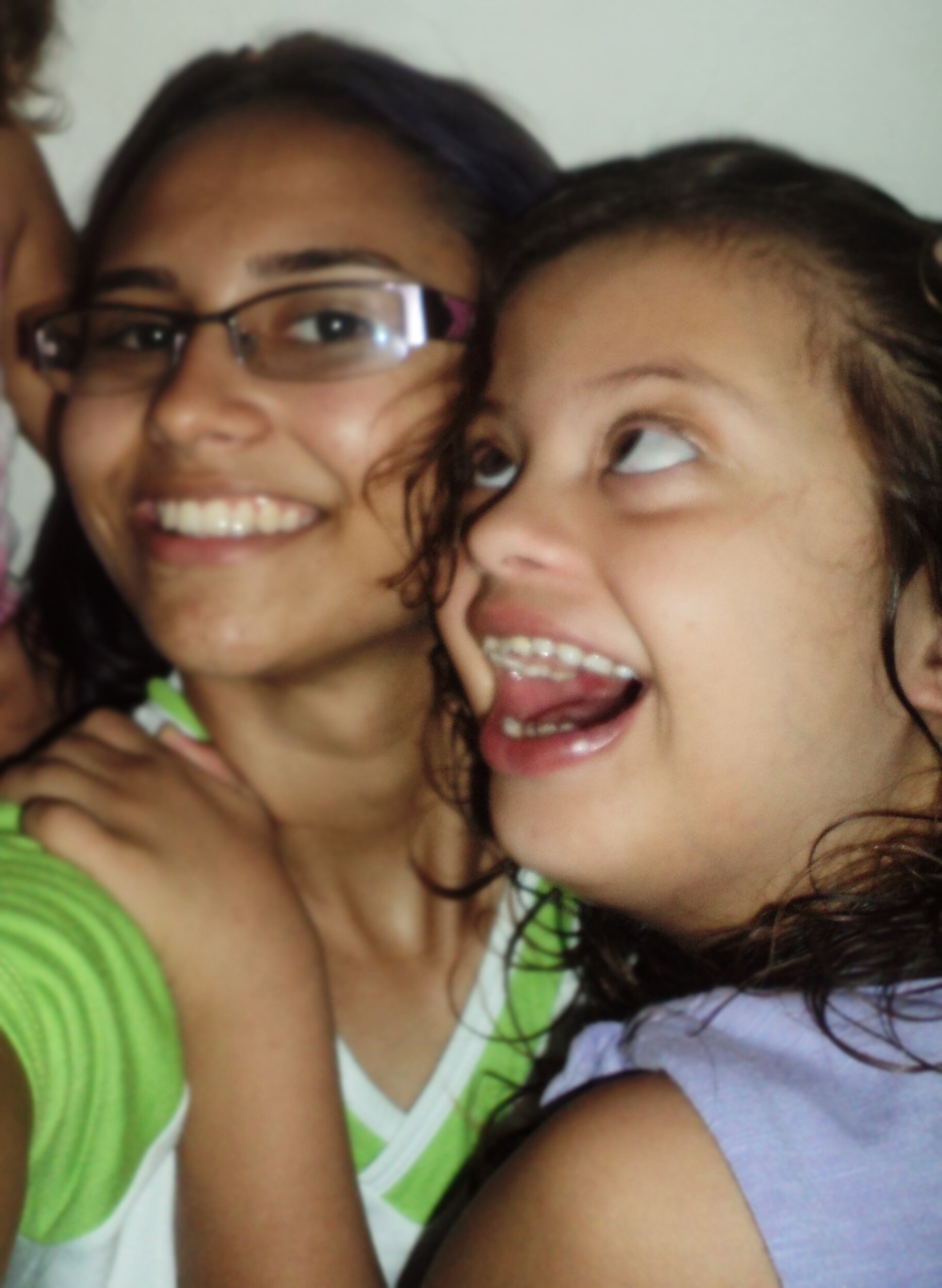 Menina que quando quer, teima que bate o pé!