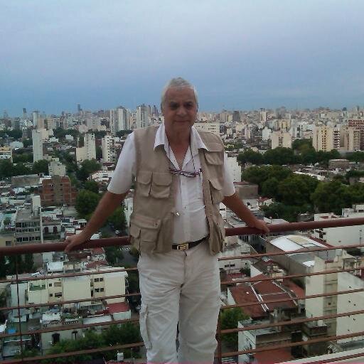 profesor universitario jubilado, abogado especialista en Turismo,  específicamente en Legislación Turística.
libre ejercicio del derecho.