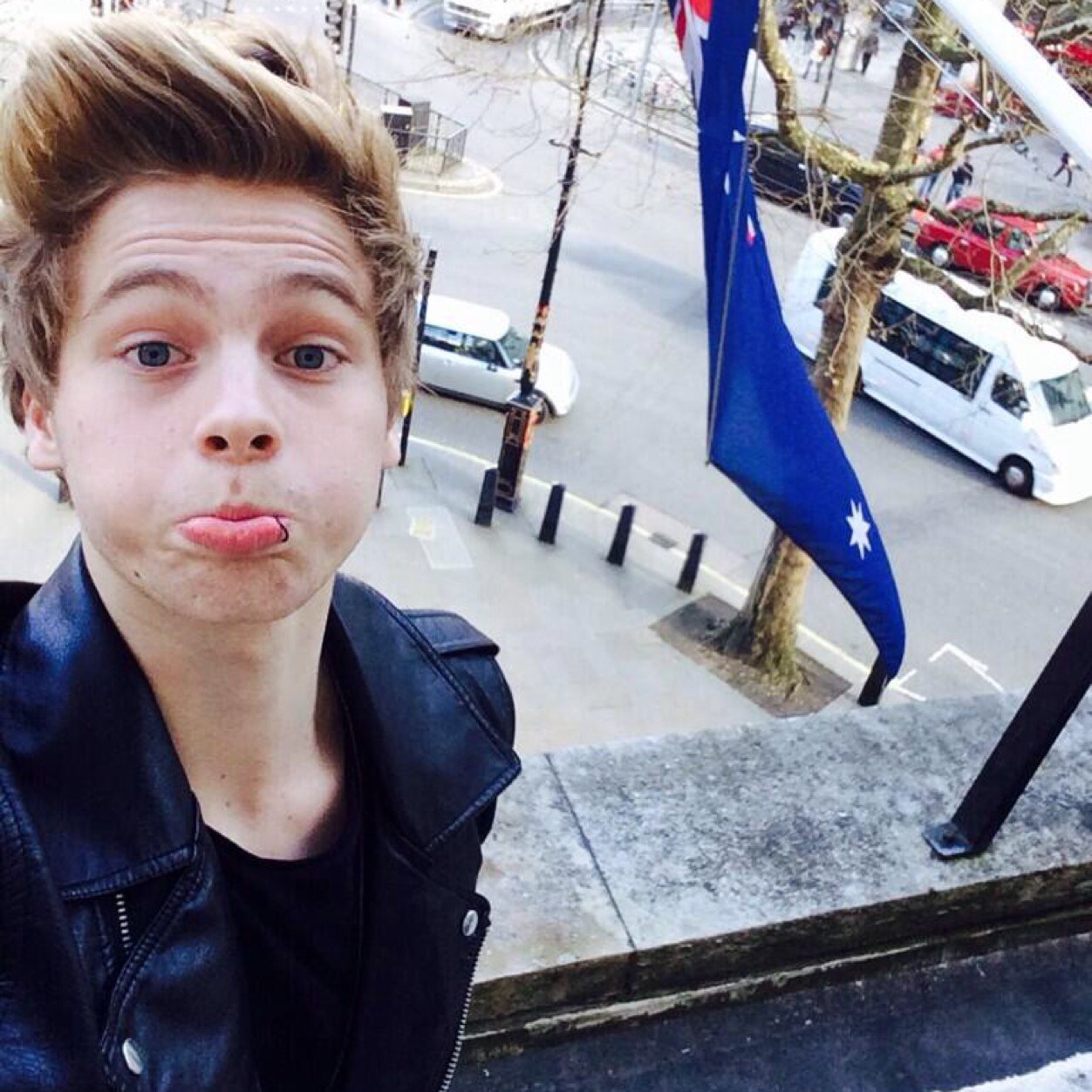 I think my lips likes yours. I think we should get them together... ~Rp||Bi|Flirt~
