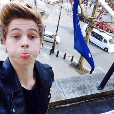 FakingLukey_'s profile image
