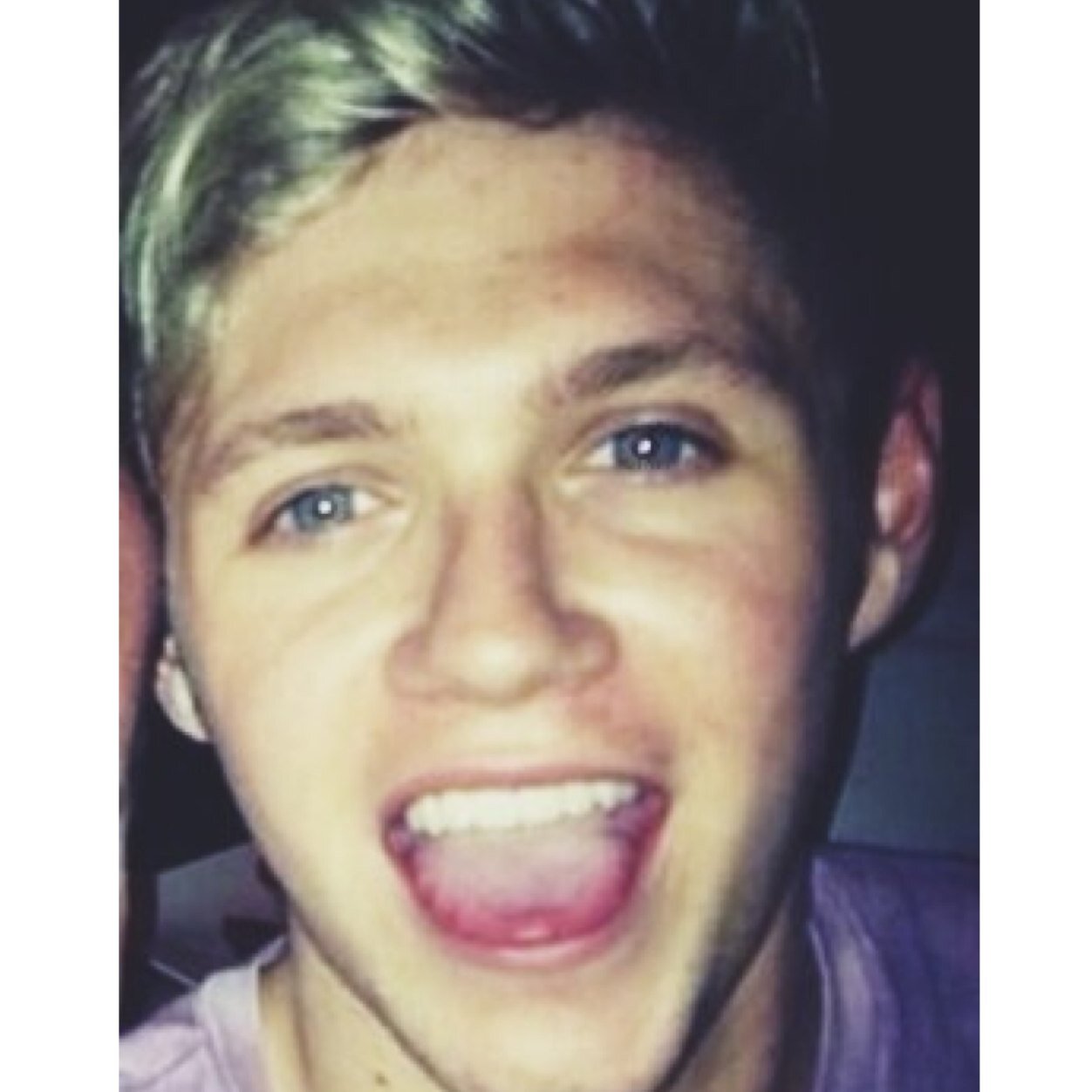 hi we're @sleepyhairhoran and @simplyhoran, tell us any layout you want and we'll dm it to you! all layouts are under favorites and please give us credit!