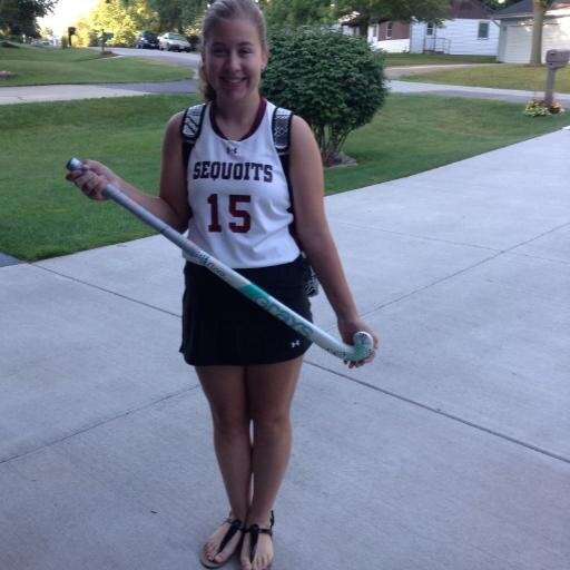 I am @CoachRedSteph baby sister, Sophomore, New member of the #fitfam , Healthy is the goal