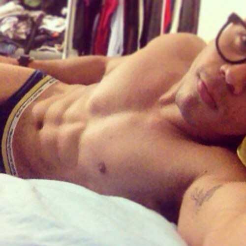 ElTabasca's profile picture. Asexual, amante de la cocina, admirador de las personas leales. Una joya y no de la corona... El fin justifica los medios. Miembro de la élite.