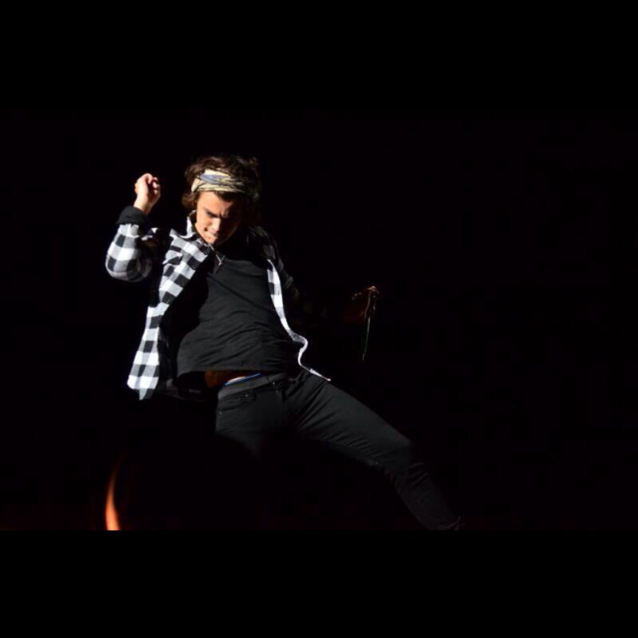 Free follow but if you want please follow @NiallFistMe she'll follow back just ask