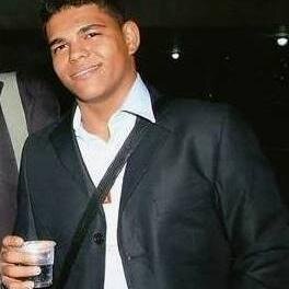as pessoas dizem que nao vivem sem amor, eu acho mais importante o oxigênio!!!!