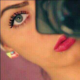 ‏آحب بصدق ، وآحزن بعمق ، لآ آجيد لعب آﻵدوار  ،وﻵآتقن لبس آﻵقنعه ،  وعندما آصمت ف آنآ حقنآ  آتآلم  ...هكككذا آنآ ...5/5