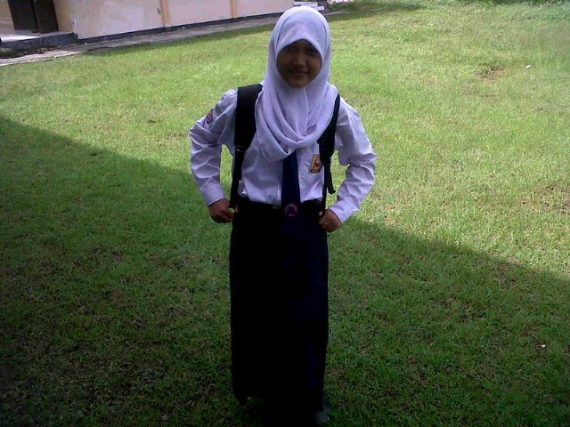 Romandhonia Dwi Masrini » SMA Negeri 1 CEPU « XMIA 1 »♥.♥