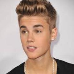 Somos un club de fans de Justin! Lo amamos. Si queres ver todo el tiempo noticias de él seguinos♥