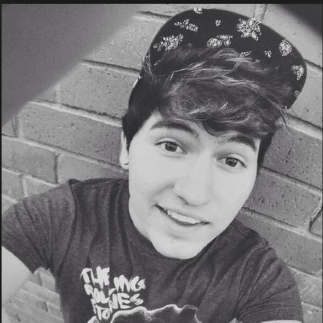 lickmelawley_'s profile picture. old account