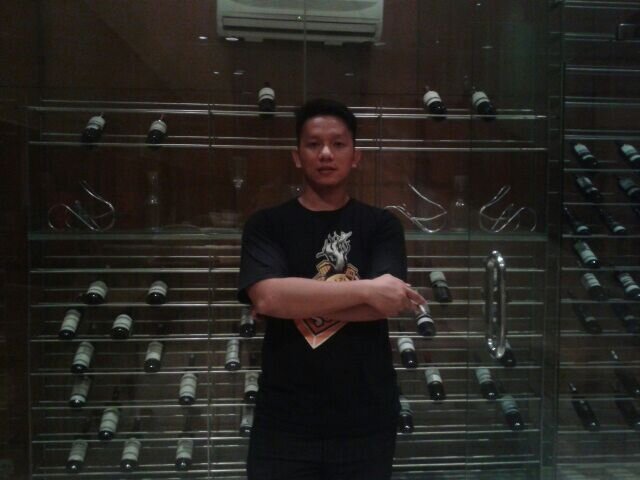 RindangOmbinx's profile picture. 