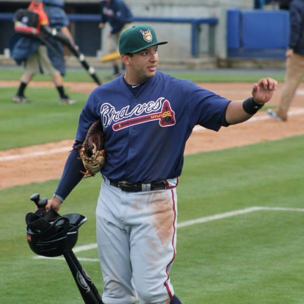Former Atlanta Braves, proud Venezuelan follower of God, in a healthy and strong relationship with the best sport in the world ⚾️⚾️..instagram: edisonsanchez21