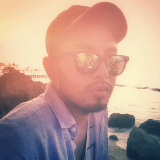 Qoolio's profile picture. The concept of absurdity is something I'm attracted to.