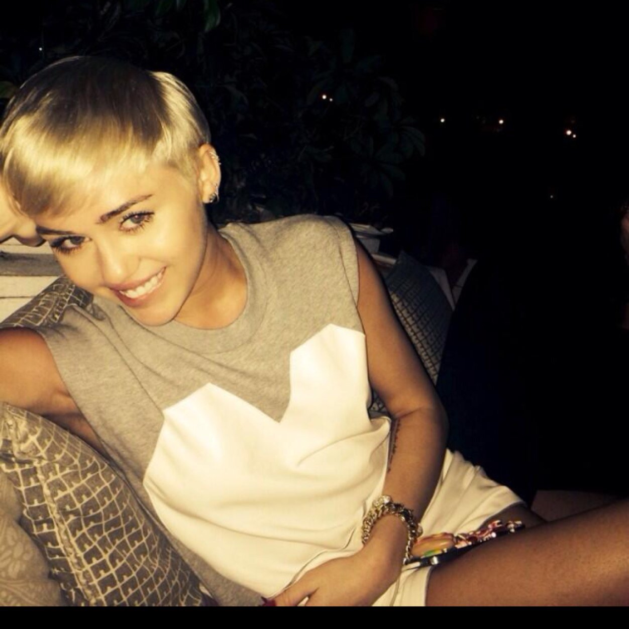 Latest update about Miley Cyrus! When in doubt,Twerk it out! #bangerz #floydfriday