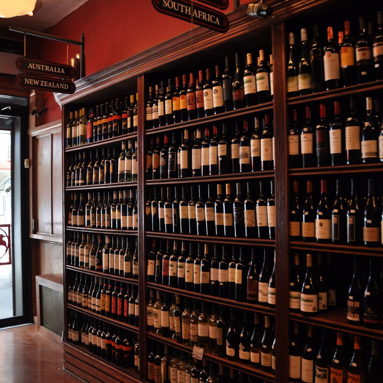 Store Hours:
Mon-Fri 10:00am to Midnight
Sunday 12 Noon to 9pm
Free Delivery 7 days a week
(212)265-5130