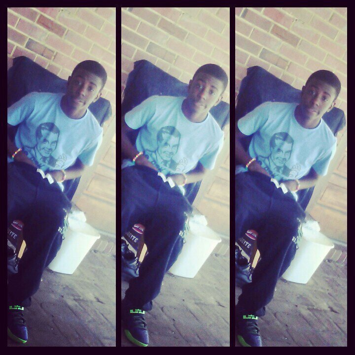 U FOLLOW ME I FOLLOW U BACK