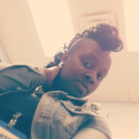 Meangurl_Naya's profile picture. Live,Laugh,Love all the other shit for the birds!.