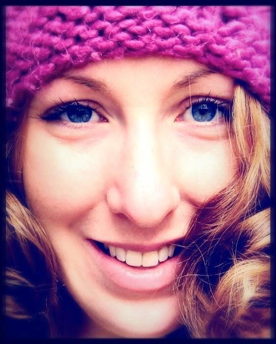 cal_inf's profile picture. Infirmière en action, curieuse de profession, tricottée de fibres de passion, fascinée par l'ailleurs, douée pour la facétie. Mes propos n'engagent que moi.