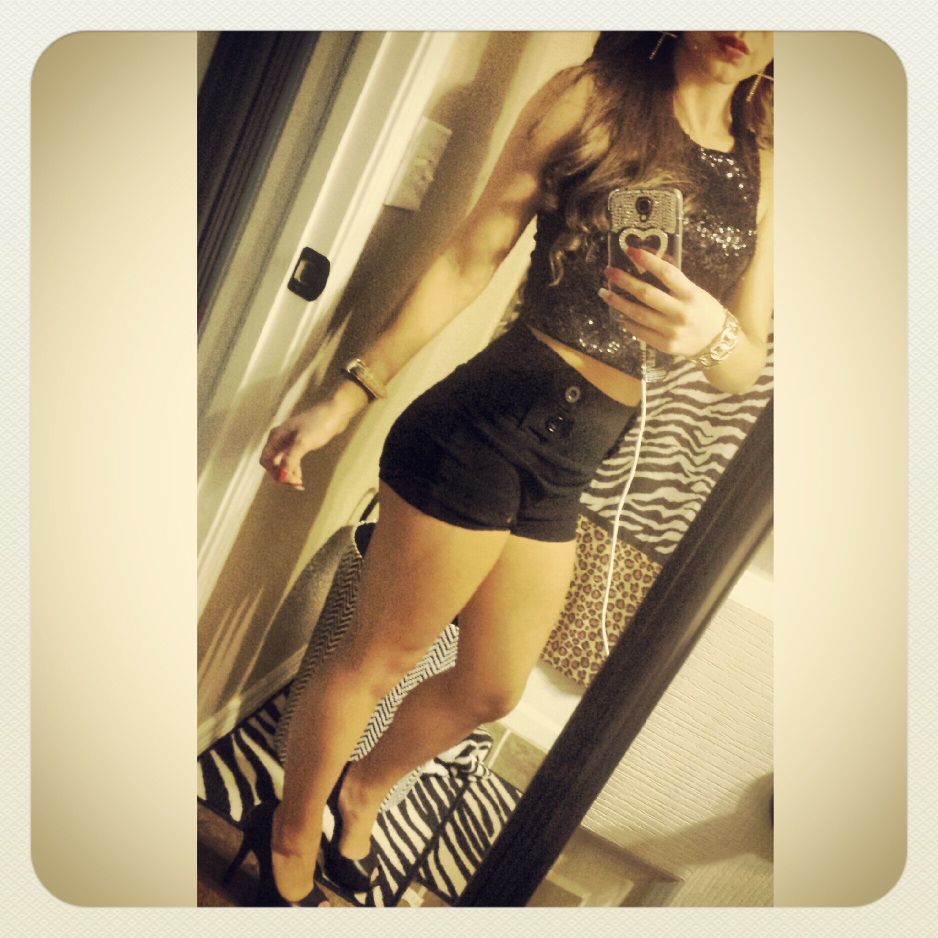 #in10cityfit
Instagram: @danellebabee_
facebook: desiree.danelle@gmail.com
Follow.?