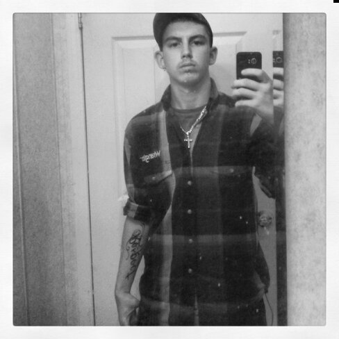 Soldier in the Army, very country, follow my other account @BoGator13 get at me for more kik Country_Soldier13 or text me @8035970028