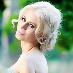 🎤Pop Singer🎧Songwriter🎹VEVO https://t.co/y1zpERfENb 🎼YOUTUBE https://t.co/Be71fbfF2b 💕INSTRAGRAM @KorynaMusic 🎼FREE Music @ https://t.co/I2YoCLelgX