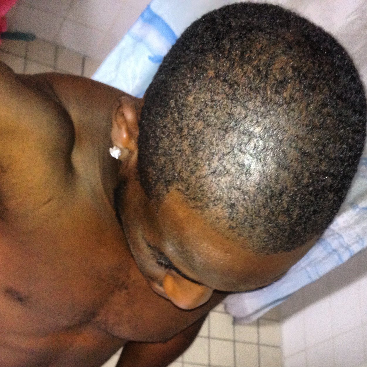 momoneyYM's profile picture. 