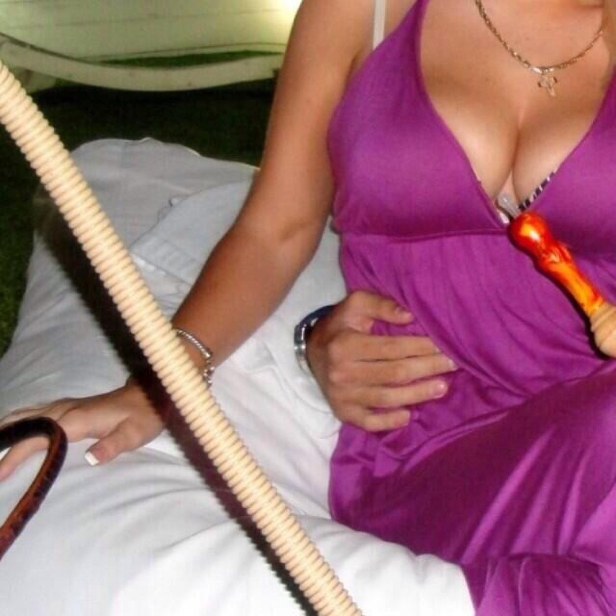 رجل غارق بالملذات                                                Kik : wleeed69