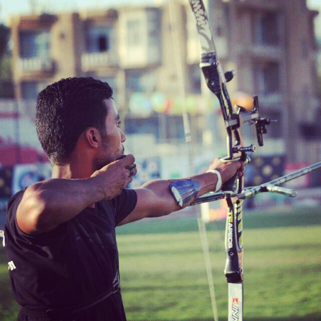 lam Abdul moneim 

fb/ Moneim Arebi
instagram/ moneim_arebi
