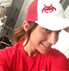 bellaporta461's profile picture. Nunca dejas de querer la persona con la que realmente has estado enamorada. Solo puedes aprender a vivir sin el.