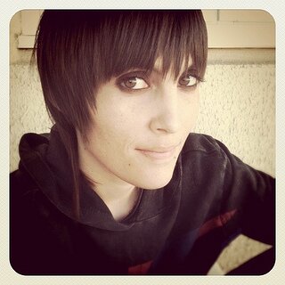 TE EXTRAnO, no lo dudes, TE QUIERO, no lo preguntes, TE NECESITO, no lo olvides, TE AMO, no lo arruines.