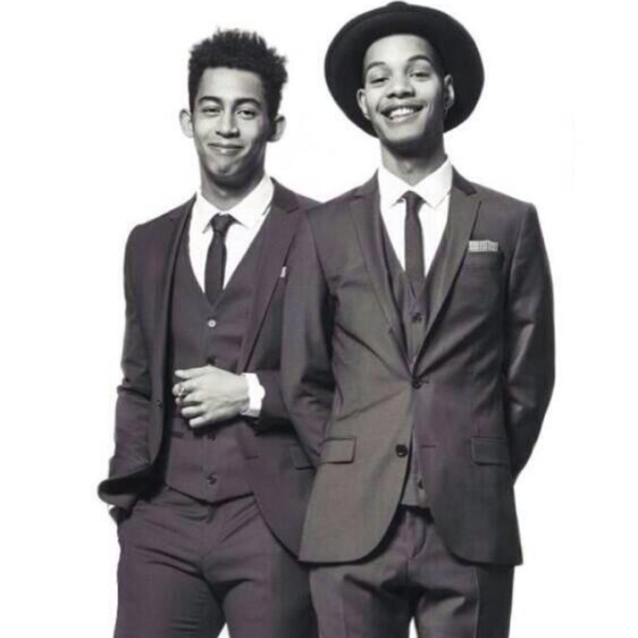 lost_gen3rati0n's profile picture. I'm a teenage mutant ninja frickin' genius ~@HannahLovesOlly & @h3artskips4b3at~