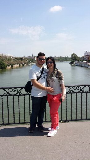 Enamorado de @mariaelena_89 y con planes de futuro juntos, Componente de @BCTRescatado , músico al tambor, el cajón flamenco y la trompeta.