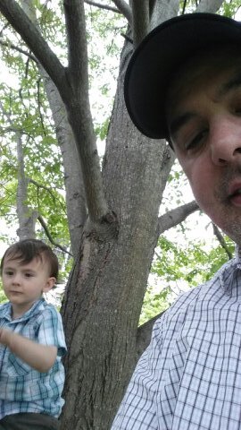a dad, VCU alum, Verizon employee.