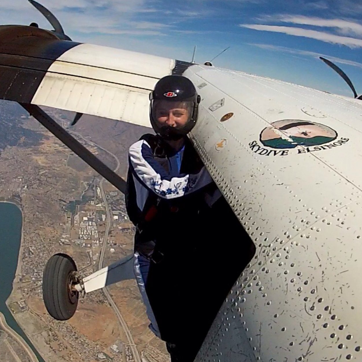 Lover of all things outdoors. Tweets about #skydiving #cycling #yoga #kayaking #writing #travels #food