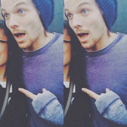Hi baby go follow @harryfxxd bc she fback just ask ♥♥ ilysm