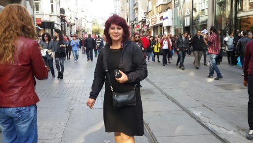 Halkla iliskiler