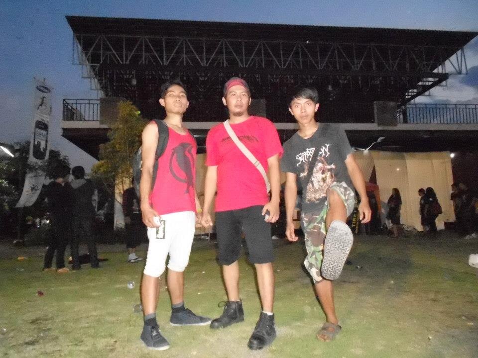 IN DEATH WE TRUST,,IN BRUTALITY WE BLAST m/