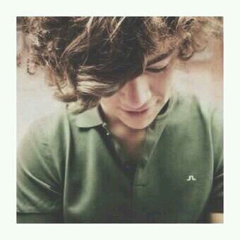 Iouyout's profile picture. @cheersniall here to help with your layout