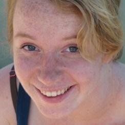 Food blogger, photographer, cookbook collector, runner, consultant, future farmer.