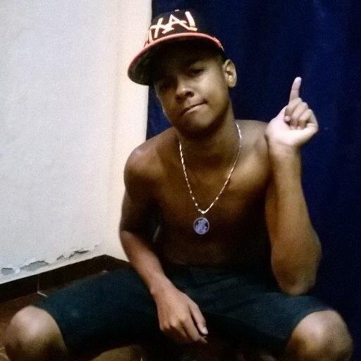 Me julgue do jeito q vc quiser... A opinião é sua e a Realidade é minha