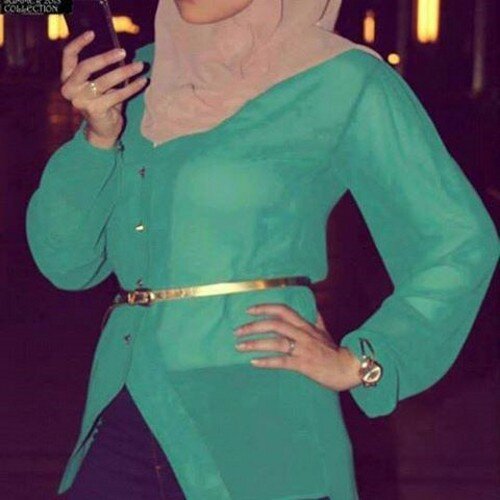 أحيانًا إذا غاب عنك شخص قريب منك ؟ تشوف كل شيء حولك يذكّرك فيه ، حتى الأشخاص اللي حولك يشبهون شخصيته وصوته لأنك تشوفه كُل الناس بحياتك ❤️.