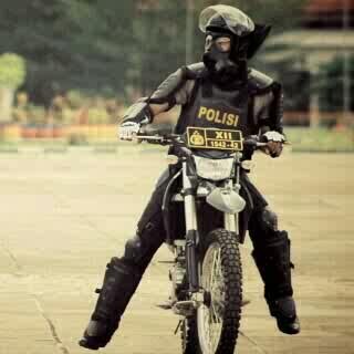 policii36 memberikan informasi seputar kepolisian, kejahatan dan kejadian2 khusus.y daerah kota makassar dan sekitarnya.. #ELITE36 krn tdk smua bisa seperti kmi