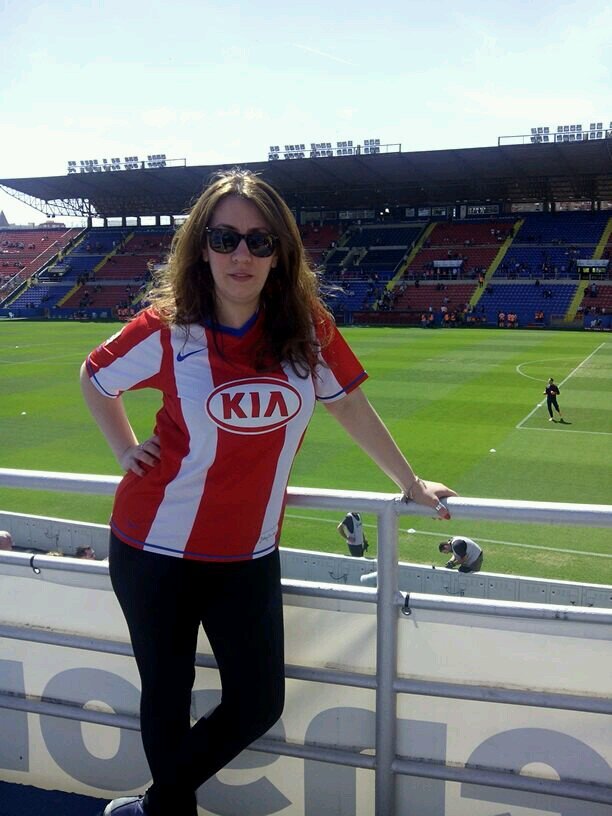Colchonera 100% ❤Fernando Torres❤ y fan de Julen Guerrero, además me gusta leer, la música Pablo Alborán❤, mArmy💜🌌, bailar, estar con mi gente...