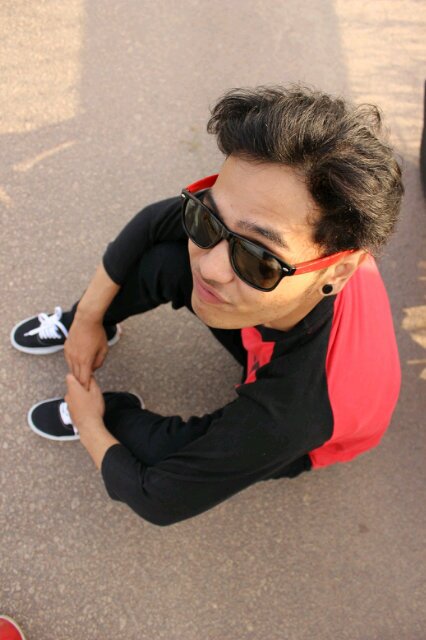 i tweet S#!T         IG : rendy_parjo