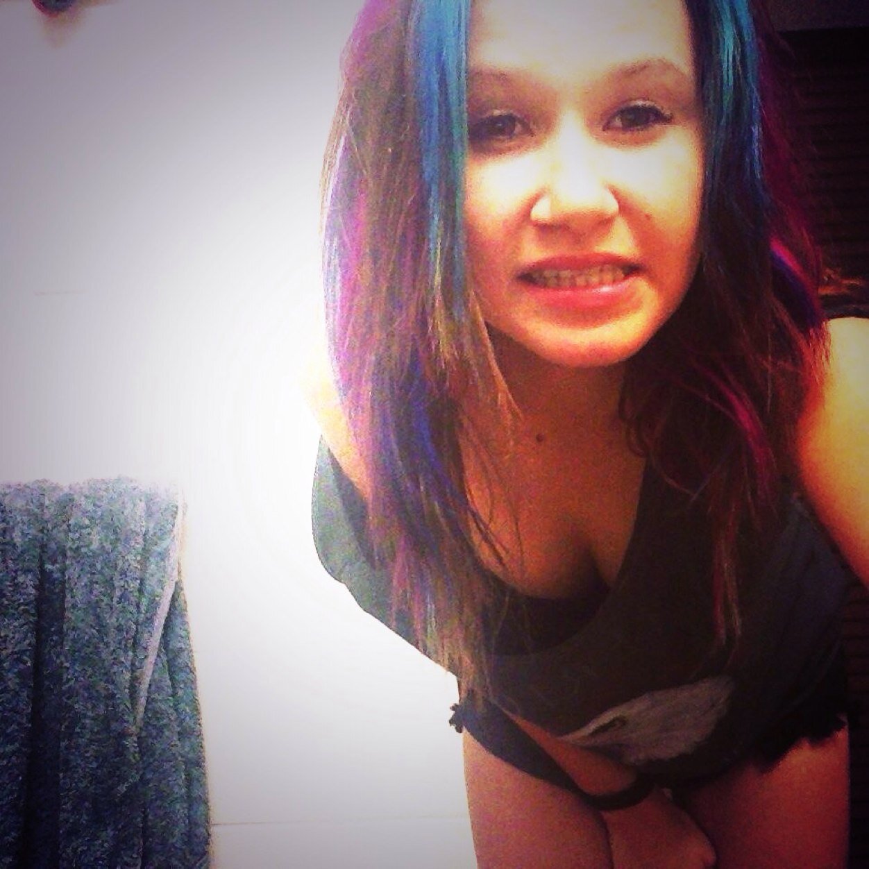 mini_me71's profile picture. Im a strong believer in shooting the messenger, you know why? It sends a message... xx