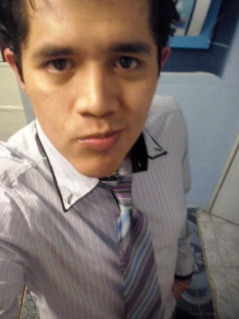 que tal .. me llamo humberto y.. soy padre, musico, excelente ser humano.. y algo comico.. :D