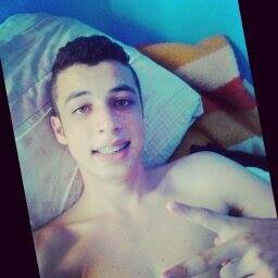 Estudante, 17, reggae lover e corinthiano.