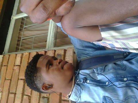 Thato Street King Mathunda is a Apple Munch addict,vocalist & Song Writer,Founder & C.E.O @ Street Kingz65 Media.+27 735400465 / timgrey65@gmail.com.