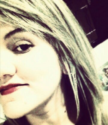 Não tenho tempo pra mais nada, ser feliz me consome muito.