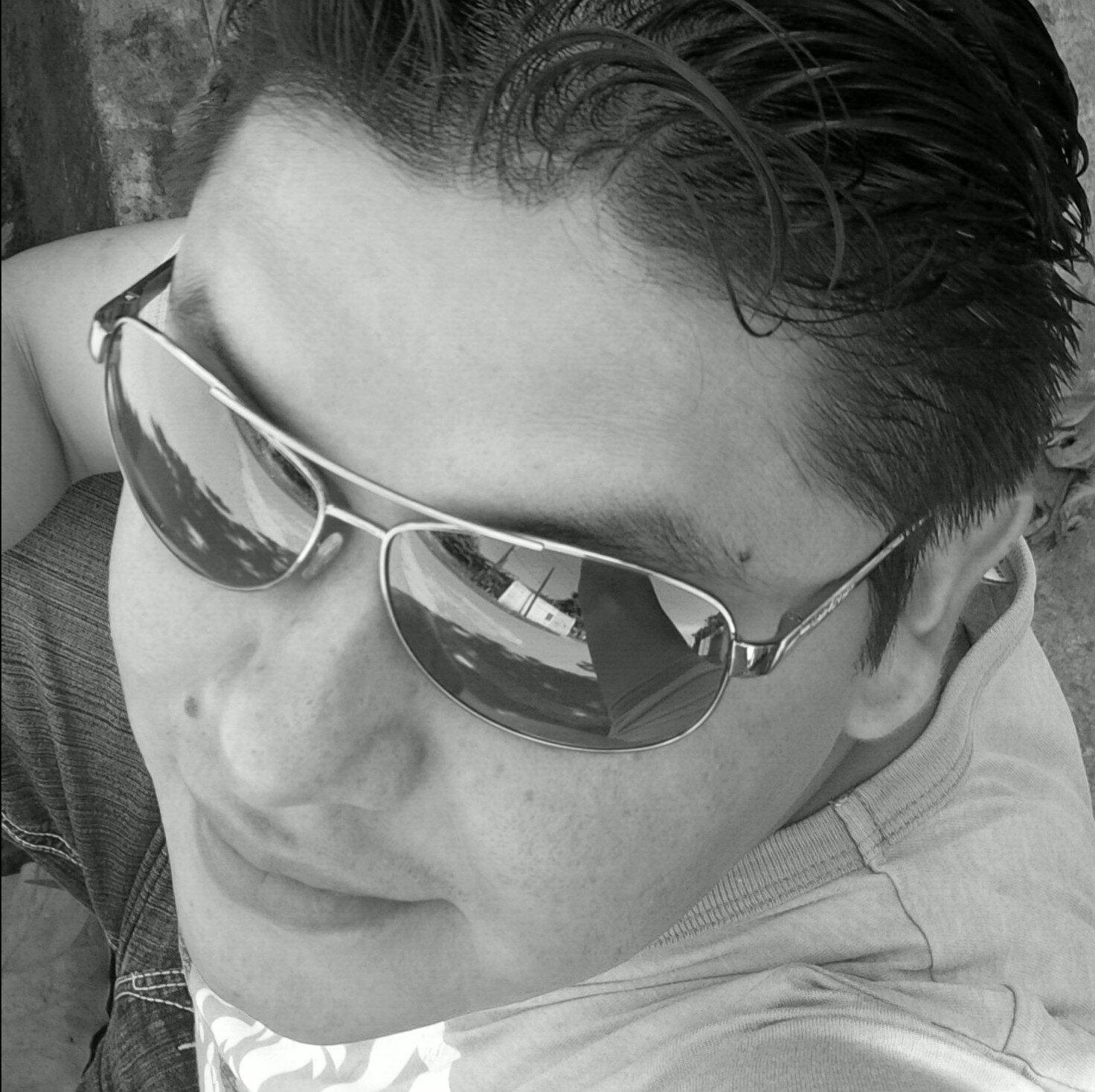 De vocación y profesión Pastor y en mi tiempo libre maestro...